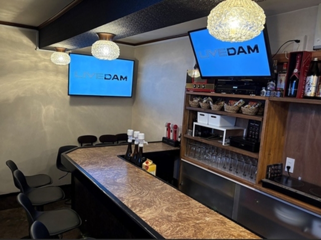 カラオケバー ルポの写真1