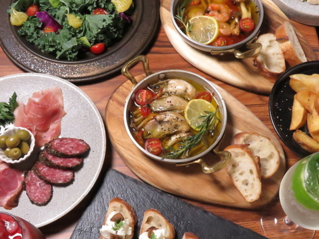 EASAM cafe and bar イーサムカフェアンドバーの写真1