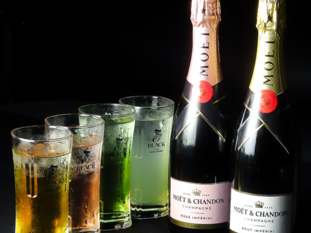 BAR RED ZONE バーレッドゾーンの写真1