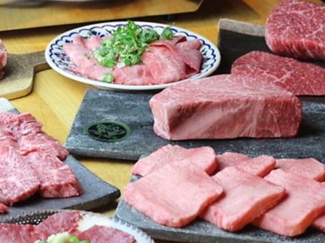 花木肉店 本店の写真1