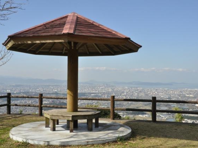 岳城山展望台からは博多湾までの絶景が楽しめます_岳城山
