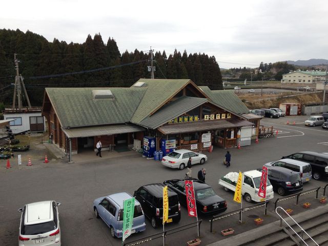 溝辺町物産館「よこで?ろ」