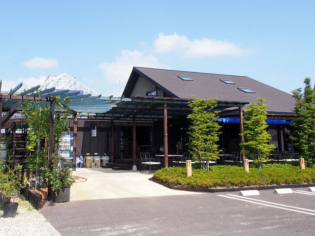 SHOP併設してますので、ソフトクリームやジェラート、お土産に特製ジャムも!_ブルーベリー農園 森の畑