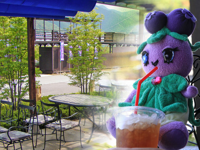 イメージキャラクターのサファイアちゃん!_ブルーベリー農園 森の畑