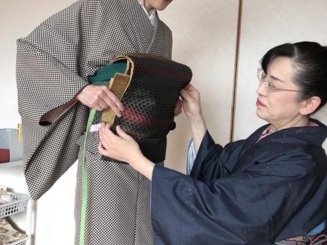 前結びきもの着付け教室(有限会社本田京染店)の写真1