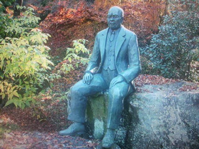 ラリマーさんの関根憲治像の投稿写真1