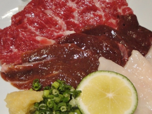 馬刺し3種盛 約3000円_郷土料理光琳