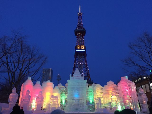 氷像。ライトアップがきれいでした_大通公園