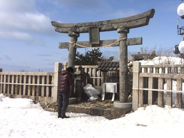 御神廟_彌彦神社