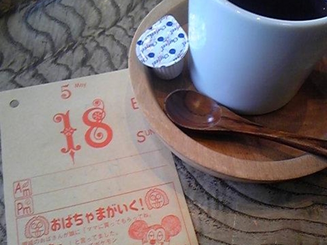 コーヒーと伝票(の裏)_三宅商店
