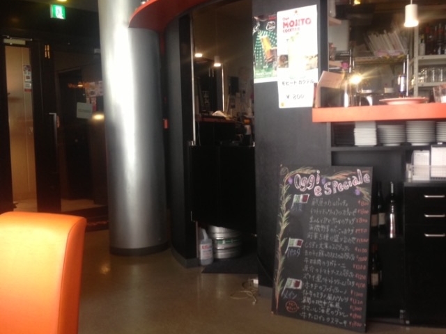 店内_アートレッグカフェ下北沢