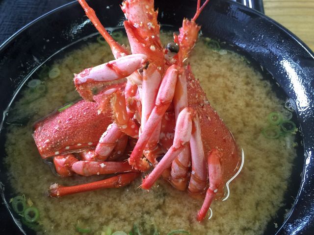 プラス100円で伊勢海老の味噌汁!_魚々味