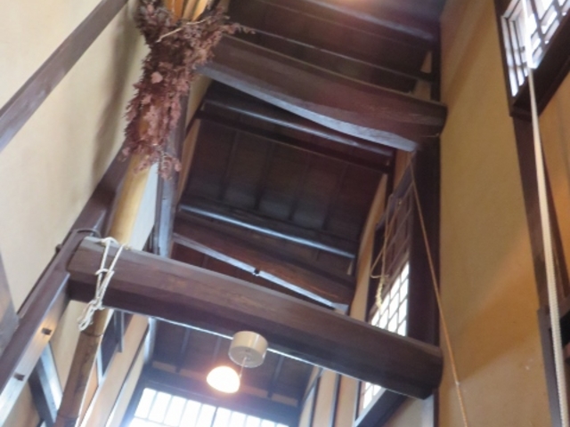 町屋の厳かな雰囲気感じられます_奈良市ならまち格子の家