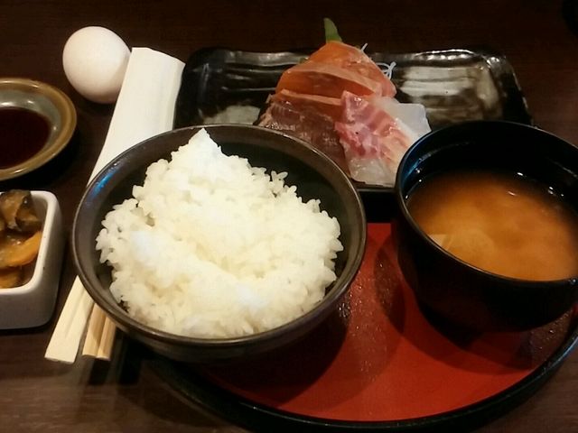 産直鮮魚と日本酒 Uo魚 神田南口店