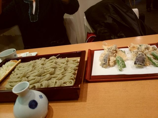 へぎそば+野菜天ぷら_越後長岡 小嶋屋 CoCoLo長岡店