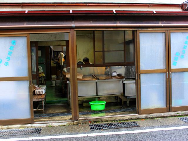 普通のお豆腐やさんです。_名水とうふ 山口屋