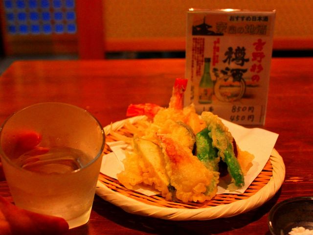 樽木の香りが清々しい地酒と天盛りを追加_清九郎