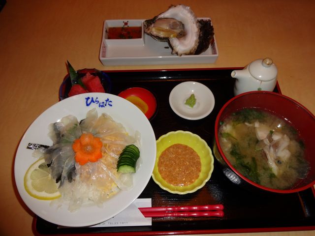 カワハギの丼、肝、味噌汁_ひらはた