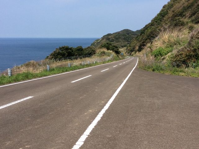 交通量が殆ど無い。_生月サンセットウェイ