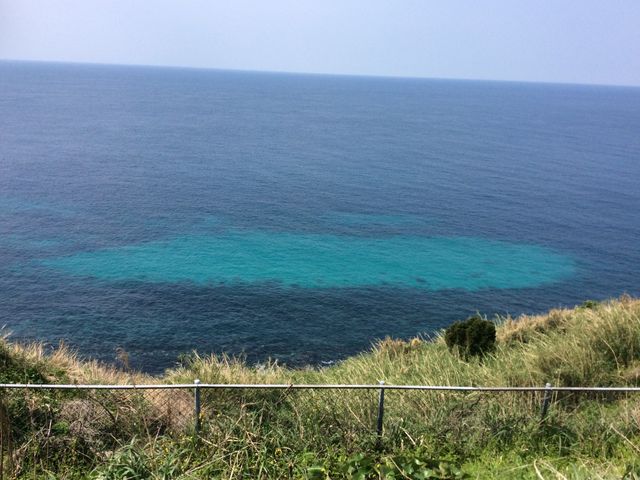 海がとっても青い。_生月サンセットウェイ