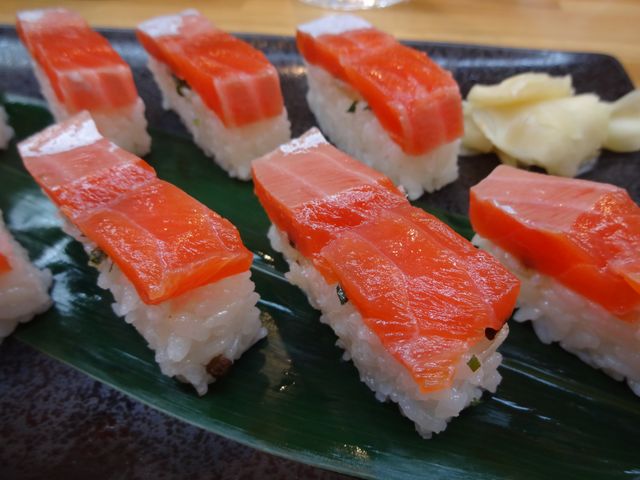 桜鱒の押し寿司_大豊