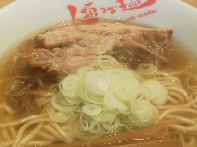 メニューでは一番人気と書いてありました。_人類みな麺類