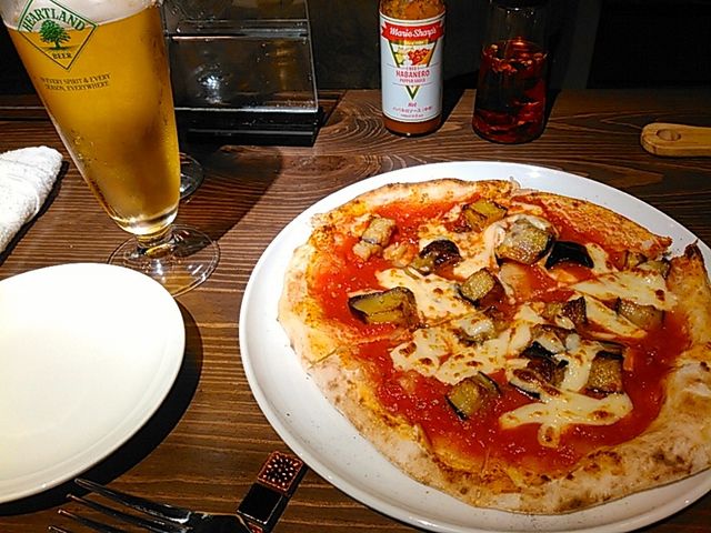 焼きたてピザ&ハートランドビール_Pizzeria Bar 31
