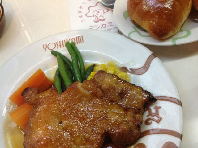 ポークソテー_洋食屋 ヨシカミ