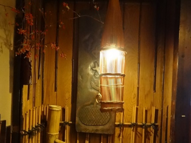鰻の仕掛け竹筒の形の電燈_辻屋
