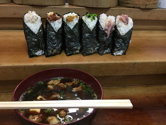 おにぎりと赤だし_かにや銅座本店