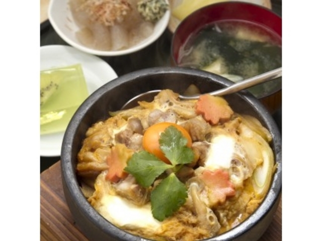 軍鶏の石焼親子丼_とん鈴