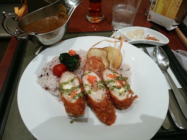チーズカツカレー_Curry Dining AVION