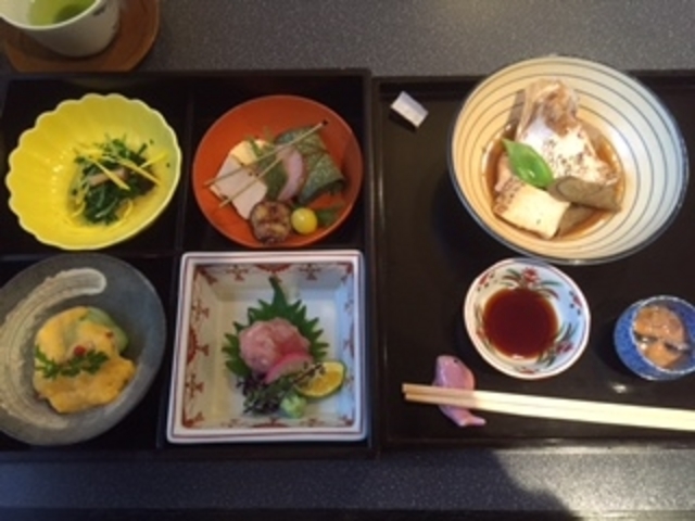 鯛ごはん懐石瓔珞(ようらく)