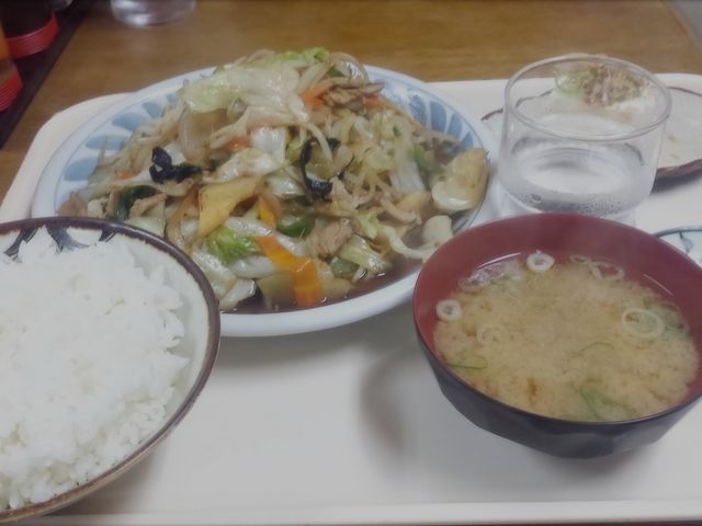 肉野菜炒め定食770円_花まさ