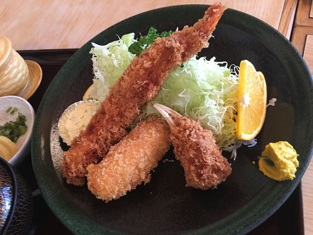とんかつ 暁亭