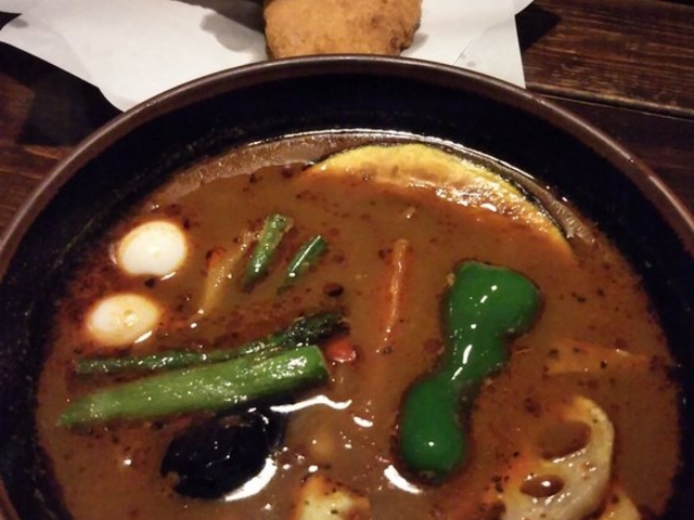 フィッシュフライのスープカレー_アジアンバー・ラマイ 札幌本店