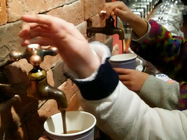 温かいチョコレートジュースと冷たいチョコレートジュース!_チョコレートハウス