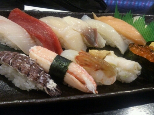 小樽にぎり2200円_魚真