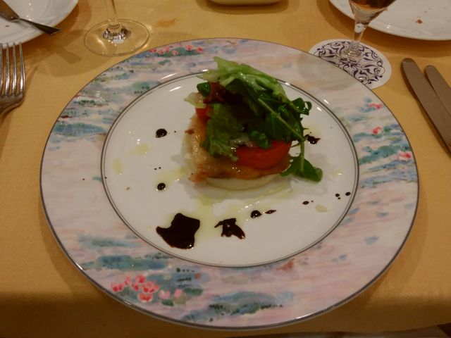 若鳥のコンフィ サラダ仕立て_フレンチカフェノエル