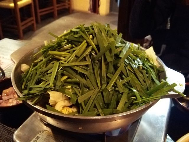 インパクト大のもつ鍋_元祖もつ鍋 楽天地 博多駅前2丁目店