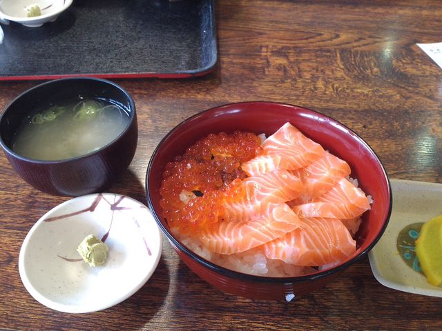 いくら親子丼ですね。_柿崎商店