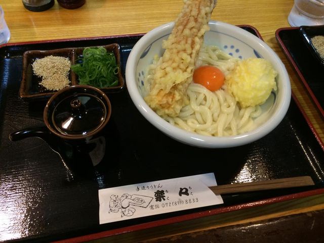 弾力のある麺_楽々