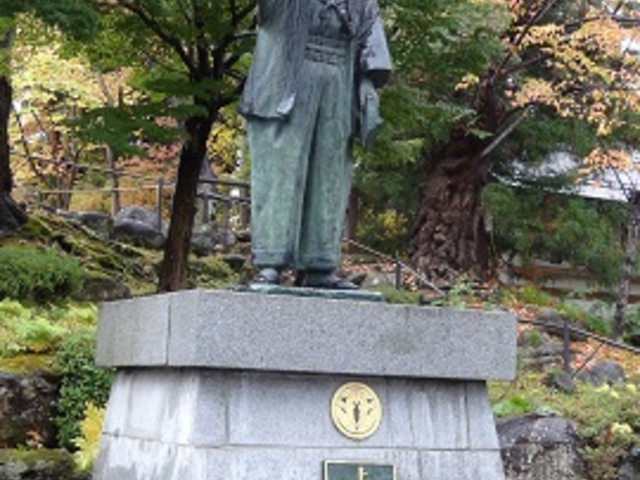 上杉鷹山像_米沢城址