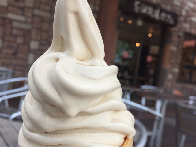 生キャラメルソフトクリーム_花畑牧場 ファーマーズハウス