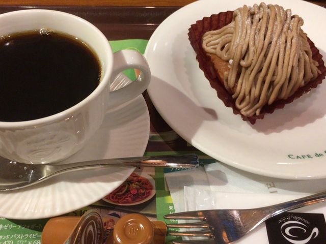 ケーキセット_カフェ・ド・クリエ・西新橋2丁目店