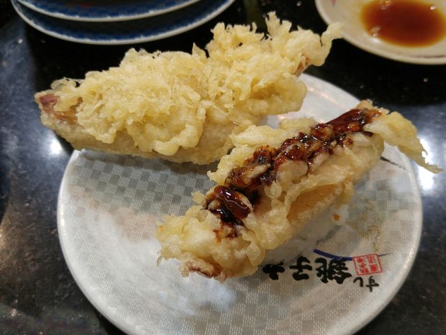 穴子の天ぷらの握り。タレと塩で。_すし銚子丸亀戸店