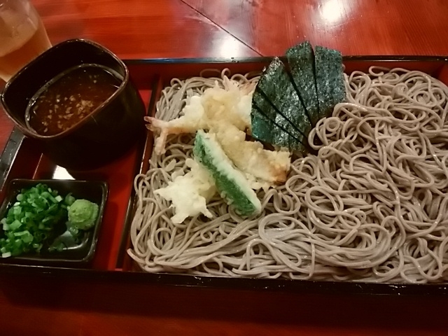 えび天ののったものを注文_そば茶屋 吹上庵