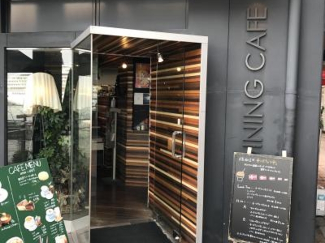 外観_REAL DINING CAFE