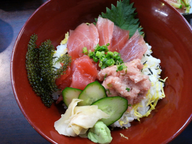 三色丼_まぐろ屋本舗