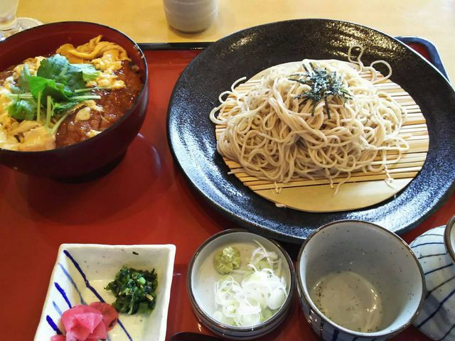 そばとかつ丼_濱町 厚木文化会館前店
